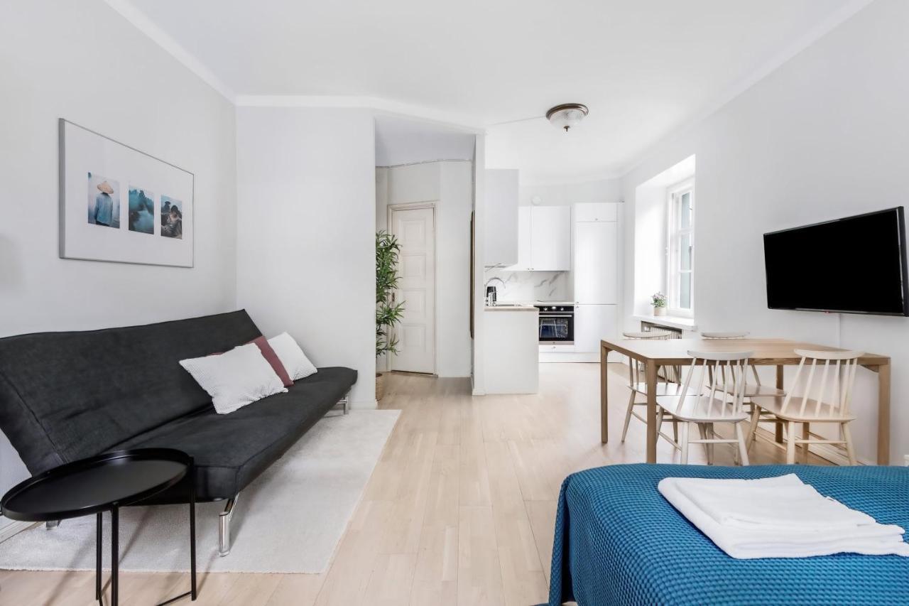 Wehost Modern Scandinavian Studio In Trendy Kallio Хельсинки Экстерьер фото
