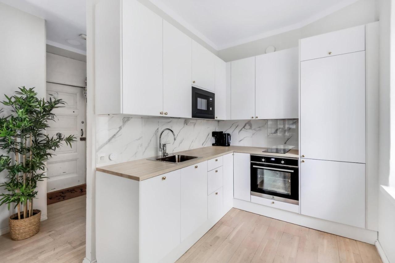 Wehost Modern Scandinavian Studio In Trendy Kallio Хельсинки Экстерьер фото