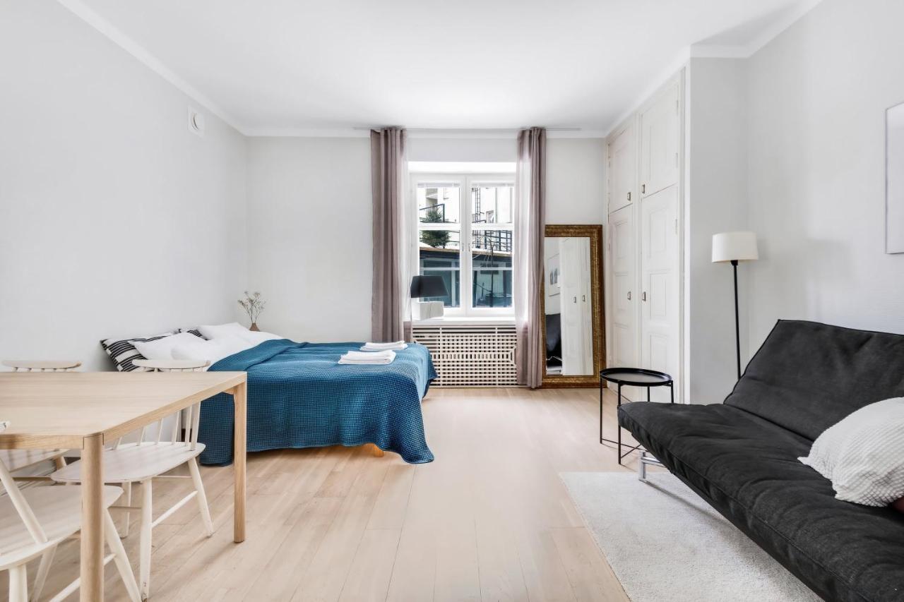 Wehost Modern Scandinavian Studio In Trendy Kallio Хельсинки Экстерьер фото